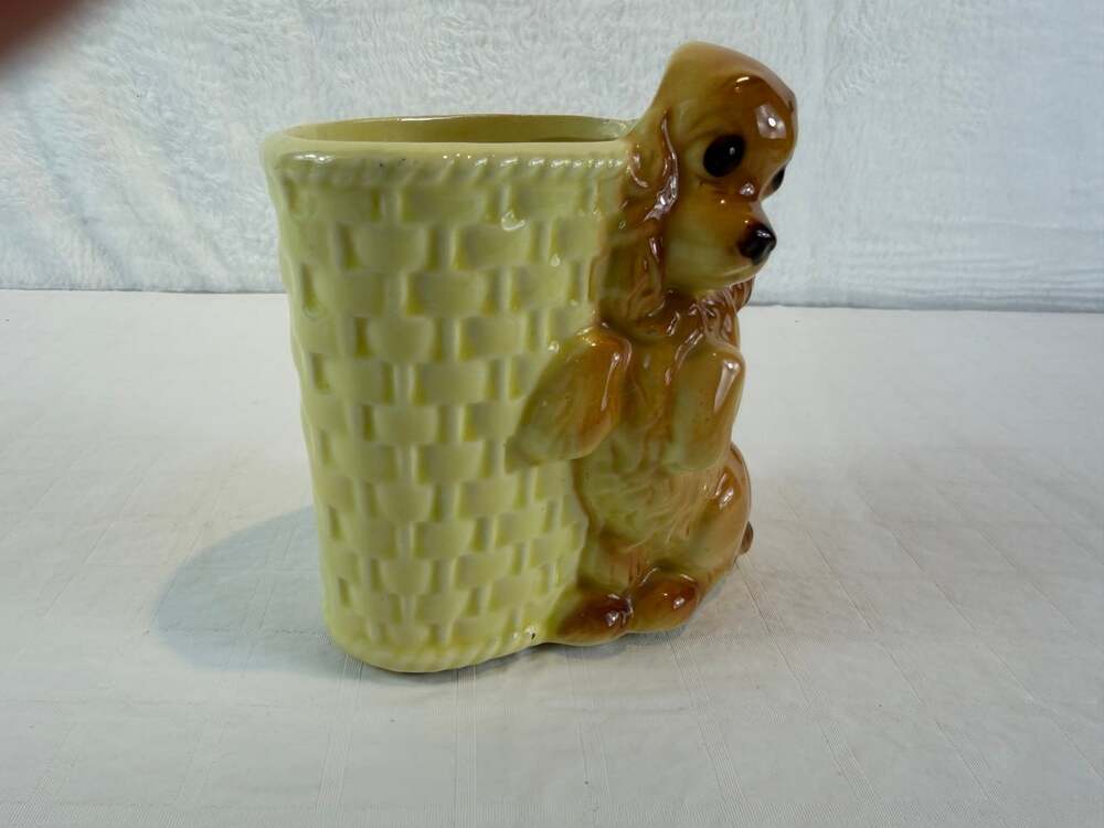 Vintage Royal Copley Planter Vase Brown Cocker Spaniel & Yellow Basket 5” Glaze - Picture 11 of 11